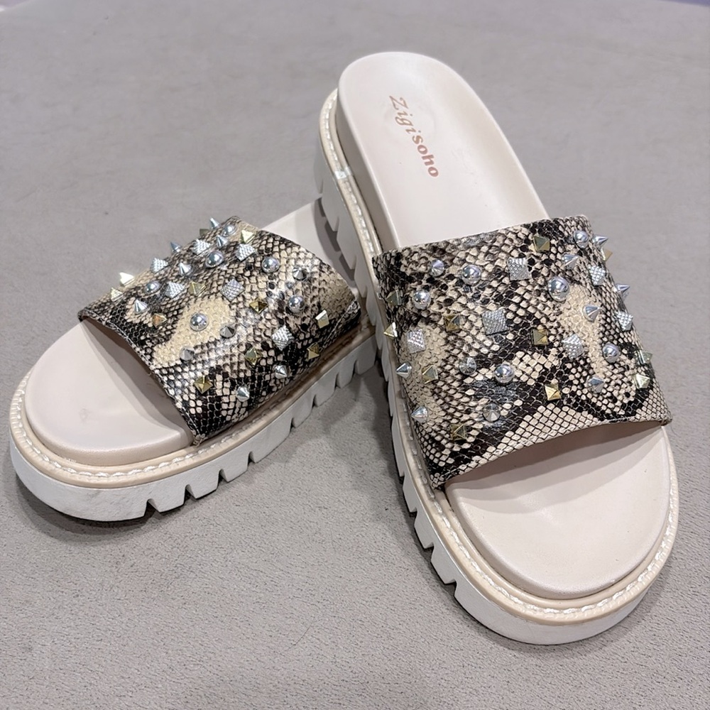Zigi Soho Animal Print Studded Sandals with Platform Sole Women's Size 9.5 !